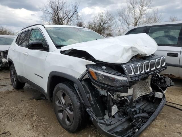 2022 Jeep Compass Latitude LUX