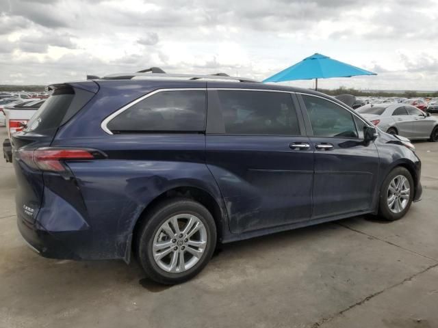 2022 Toyota Sienna Limited