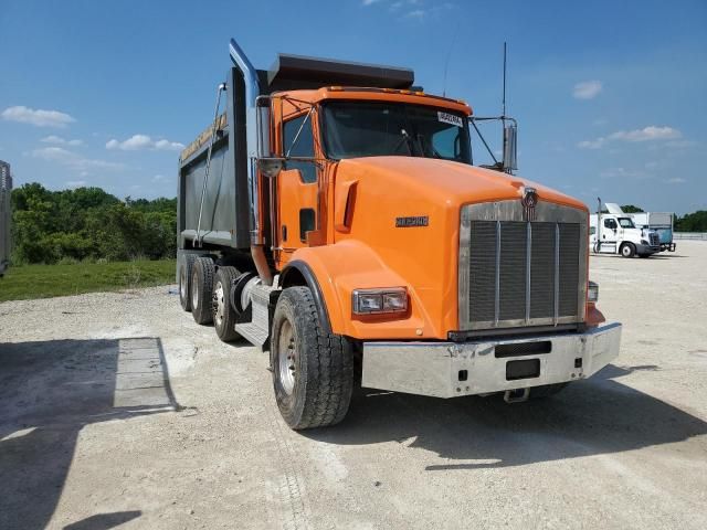 2015 Kenworth Construction T800