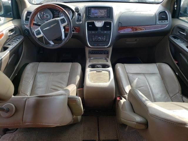 2013 Chrysler Town & Country Limited