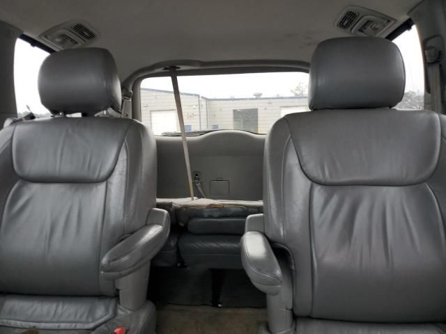 2004 Toyota Sienna XLE