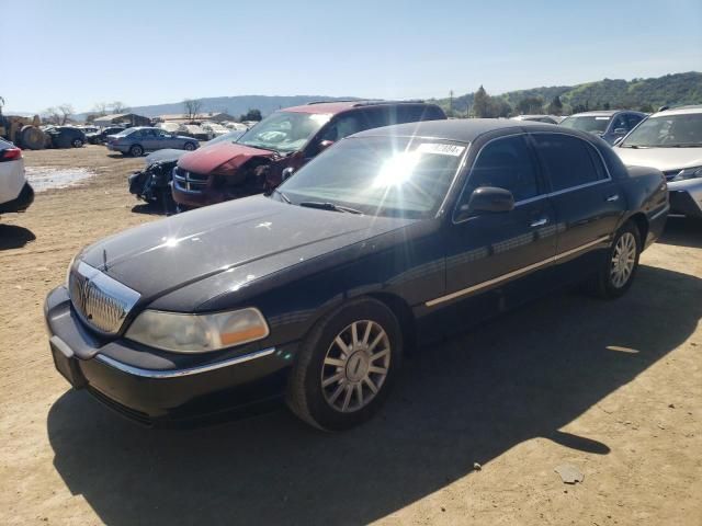 2007 Lincoln Town Car Signature