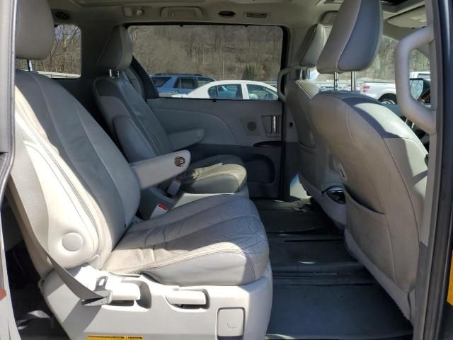 2014 Toyota Sienna XLE