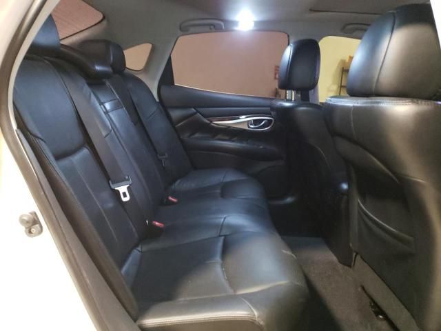 2016 Infiniti Q70 3.7