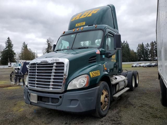 2013 Freightliner Cascadia 113