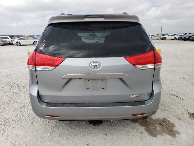 2011 Toyota Sienna XLE