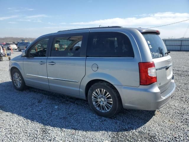 2014 Chrysler Town & Country Touring