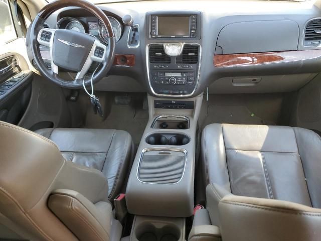 2015 Chrysler Town & Country Limited Platinum