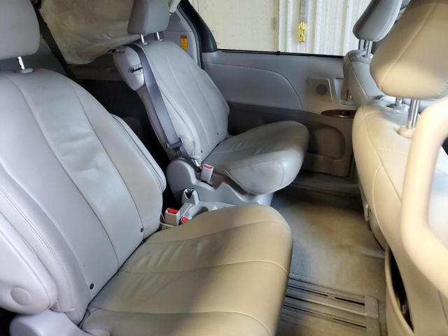 2014 Toyota Sienna XLE