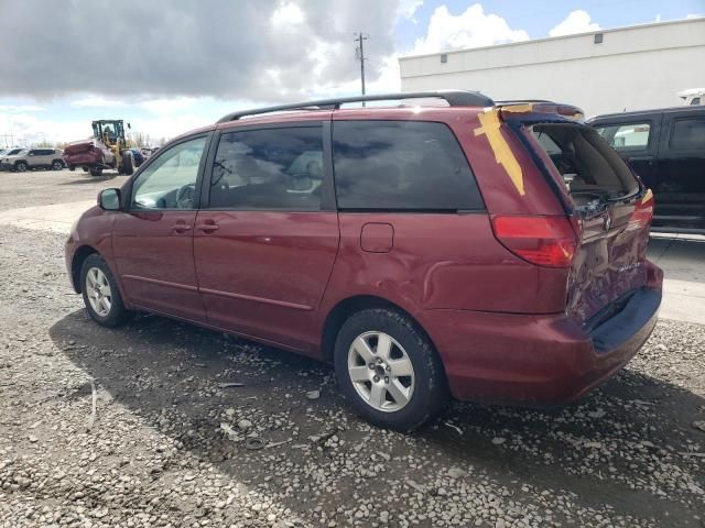 2004 Toyota Sienna XLE