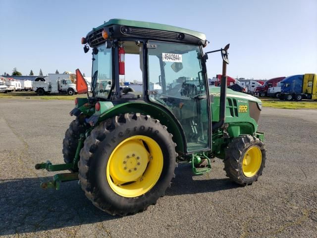 2017 John Deere 5090GN