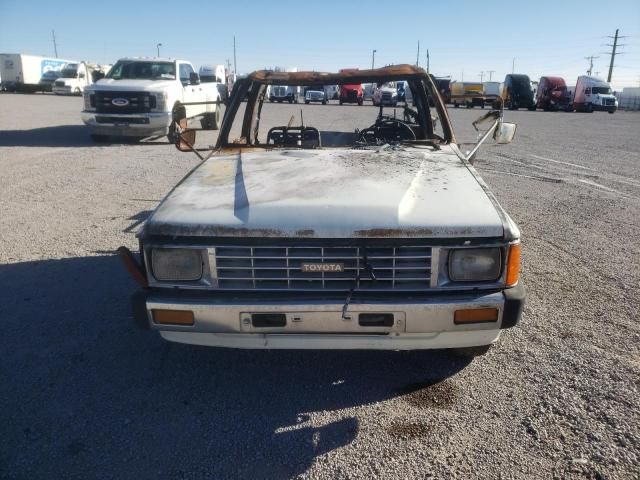 1986 Toyota Pickup Cab Chassis RN75 DLX