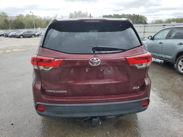 2017 Toyota Highlander SE