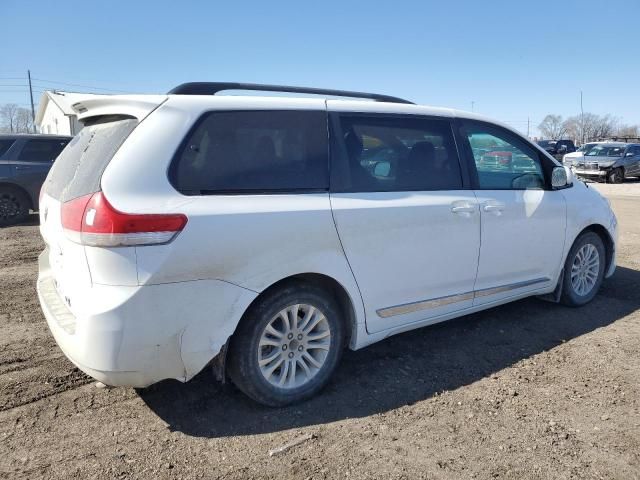 2014 Toyota Sienna XLE