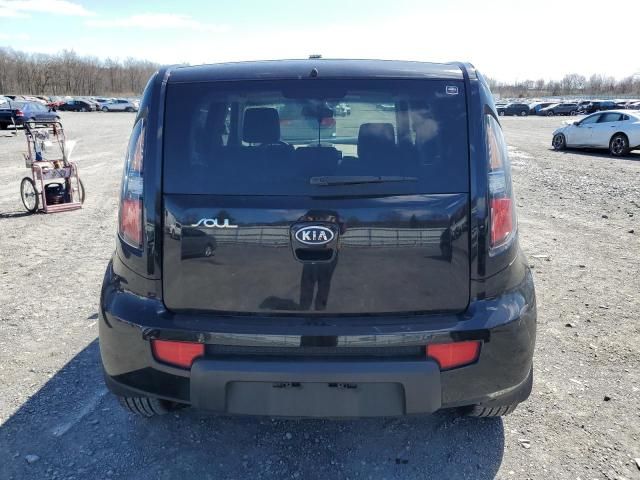 2010 KIA Soul +