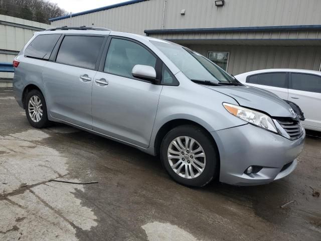 2015 Toyota Sienna XLE