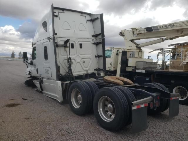 2016 Freightliner Cascadia 125