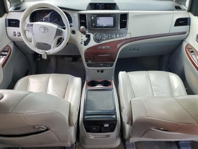 2013 Toyota Sienna XLE