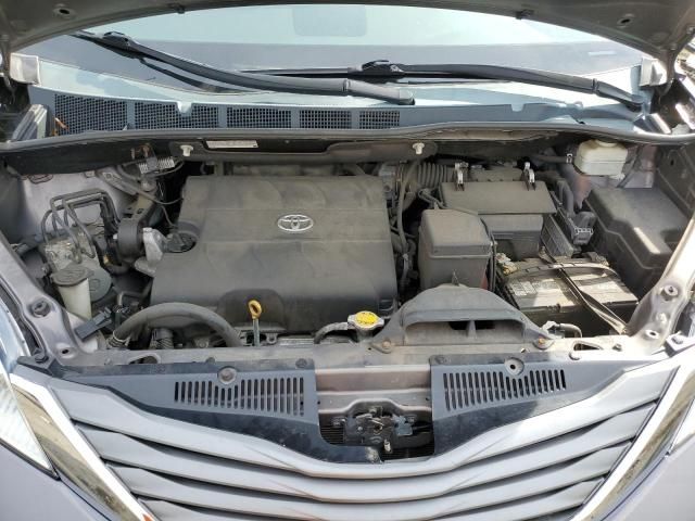 2012 Toyota Sienna XLE