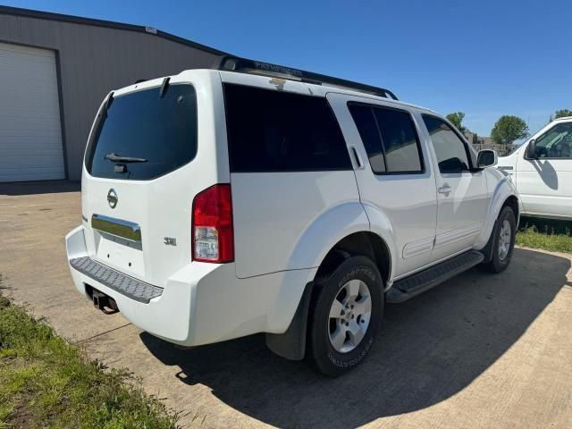 2006 Nissan Pathfinder LE