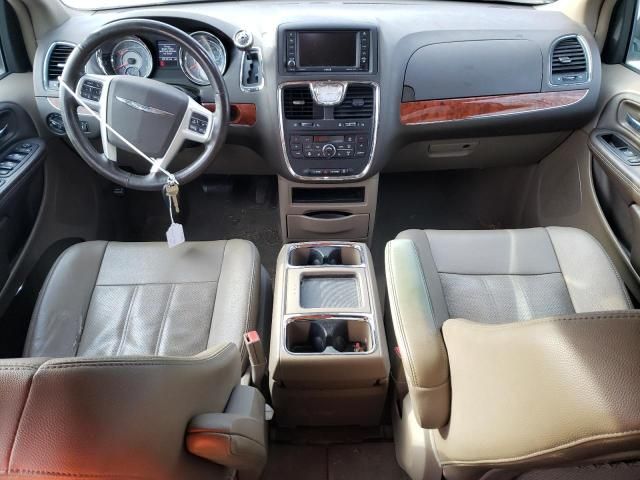 2015 Chrysler Town & Country Touring L