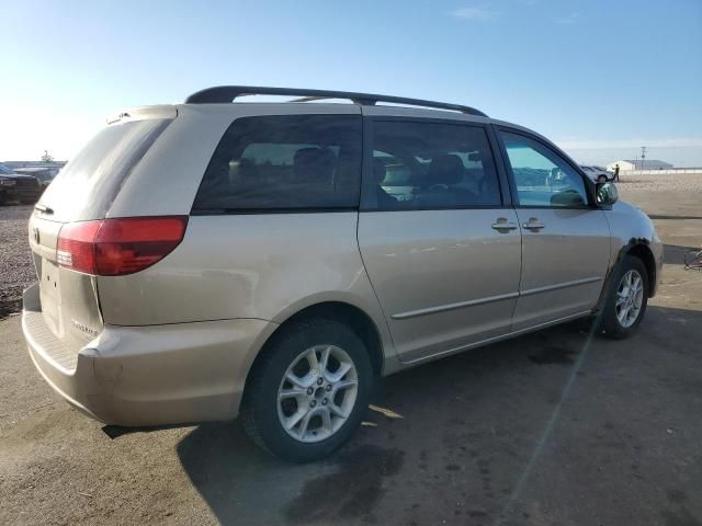 2004 Toyota Sienna XLE