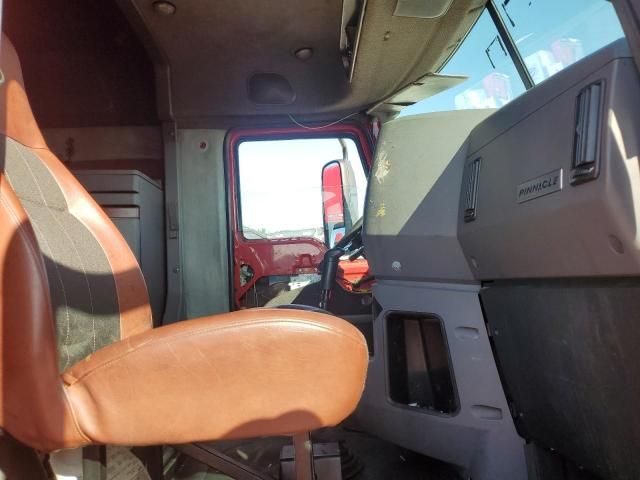 2012 Mack 600 CXU600