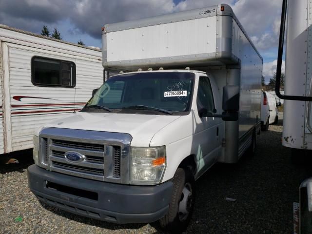 2009 Ford Econoline E450 Super Duty Cutaway Van