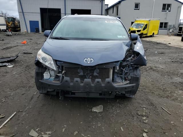 2014 Toyota Sienna LE