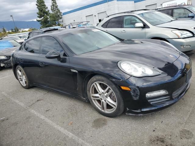 2011 Porsche Panamera 2