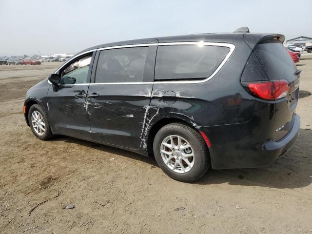 2024 Chrysler Voyager LX