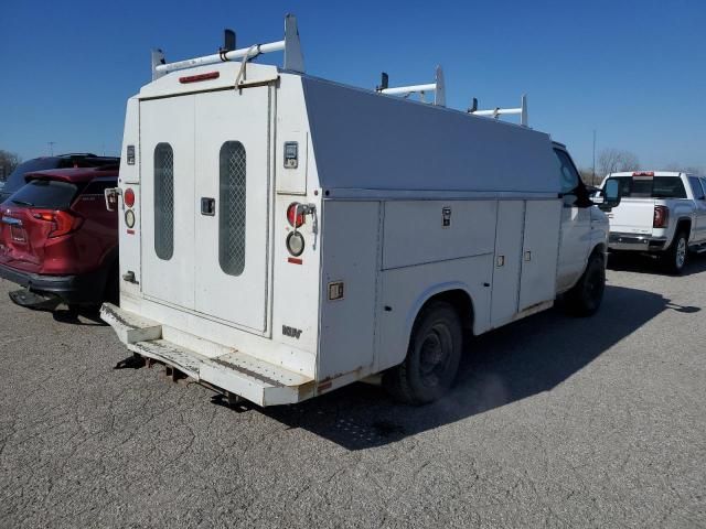 2010 Ford Econoline E350 Super Duty Cutaway Van