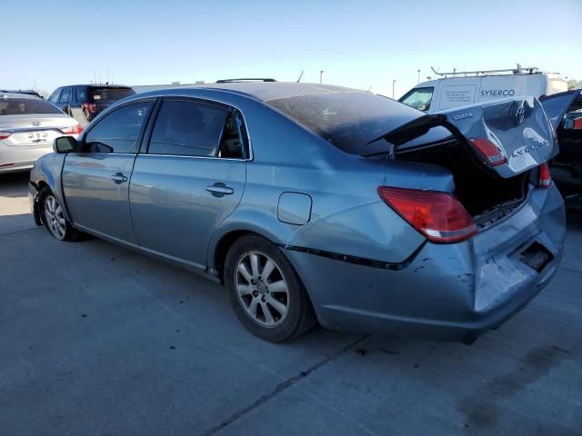 2005 Toyota Avalon XL