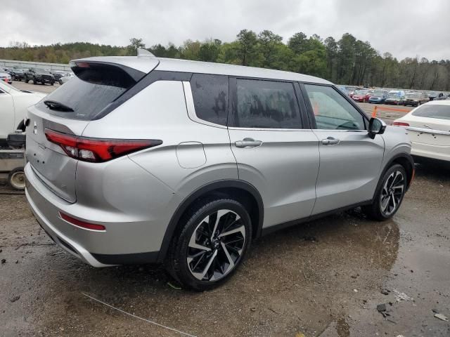 2022 Mitsubishi Outlander SE