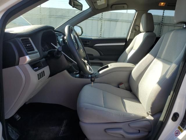 2015 Toyota Highlander LE