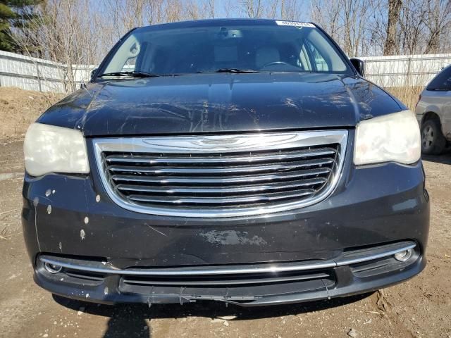 2013 Chrysler Town & Country Touring