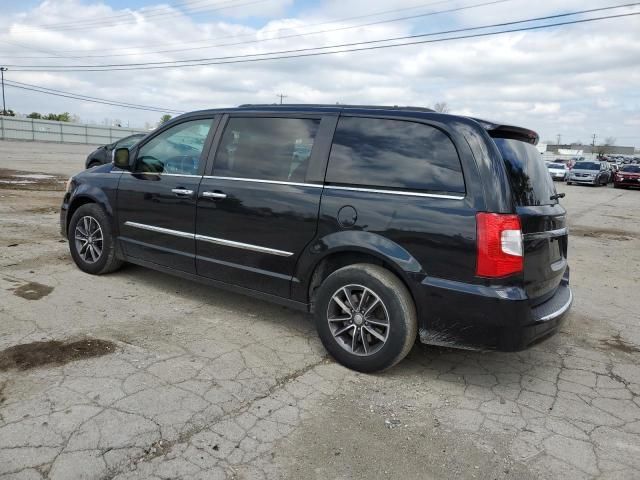 2013 Chrysler Town & Country Touring L