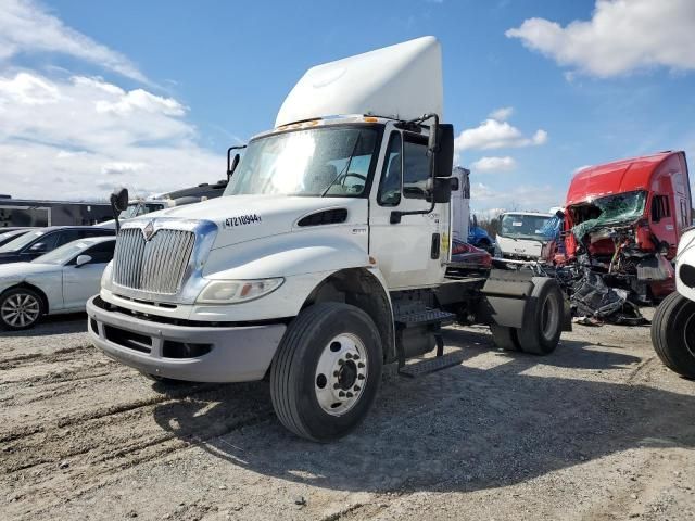 2013 International 4000 4400