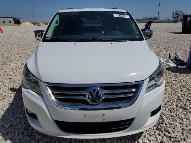 2014 Volkswagen Routan SEL Premium