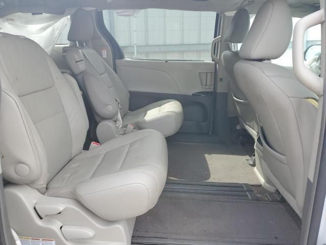 2017 Toyota Sienna XLE