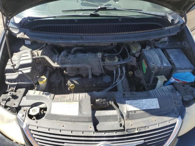 2004 Chrysler Town & Country Touring