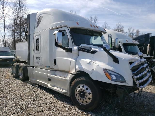 2019 Freightliner Cascadia 126