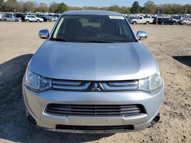 2014 Mitsubishi Outlander ES