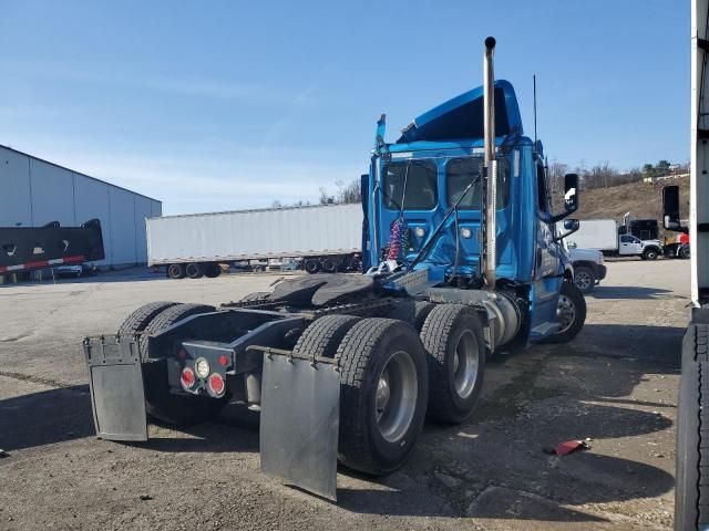 2022 Freightliner Cascadia 126