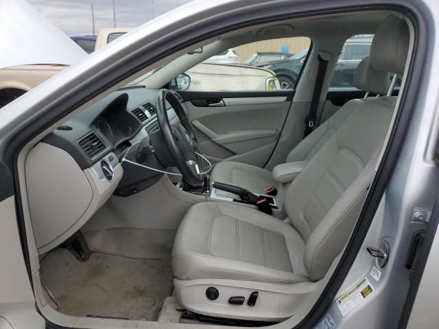 2012 Volkswagen Passat SE