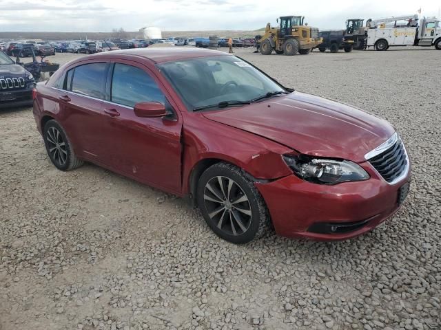 2013 Chrysler 200 Touring