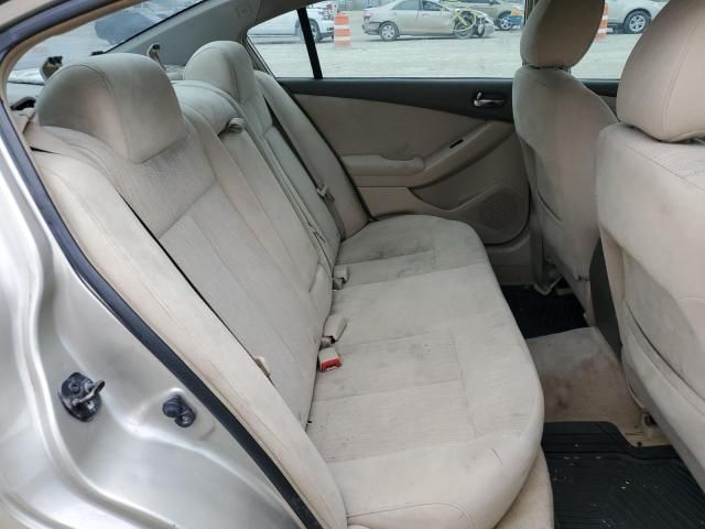 2010 Nissan Altima Base