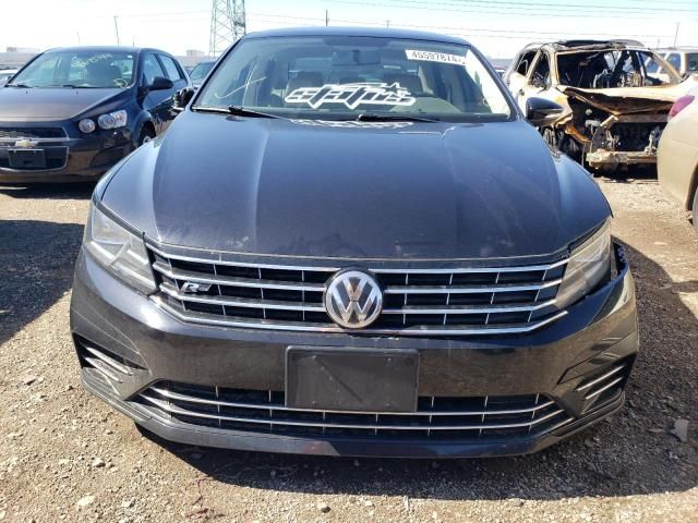 2017 Volkswagen Passat R-Line