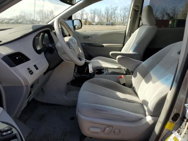 2013 Toyota Sienna LE