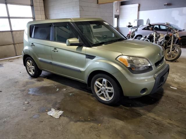 2011 KIA Soul +